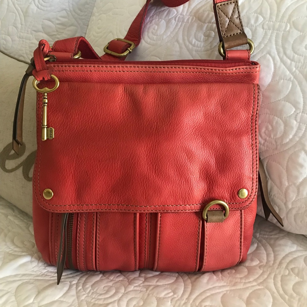 Tomato Red Leather Fossil Crossbody
